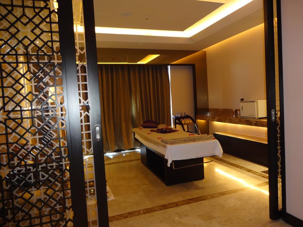 Radisson Blu Coimbatore Hotel Bagian luar foto